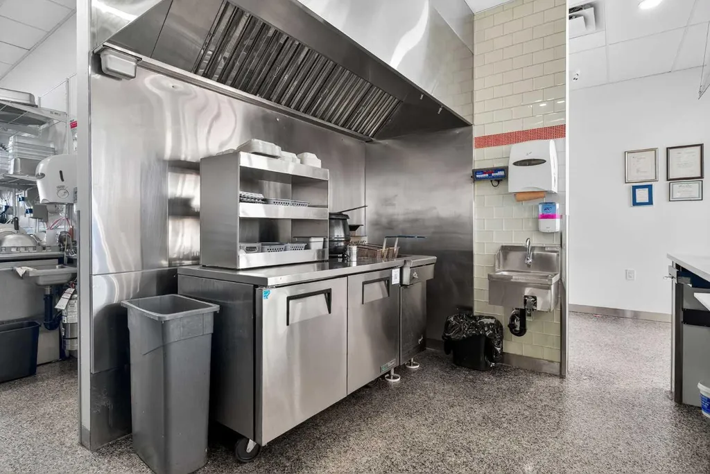 1115 St Albert Trail St. Albert AB T8N 7X6