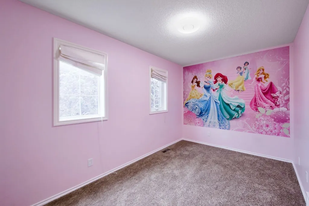 241 Somerside Close SW Calgary AB T2Y 4B6