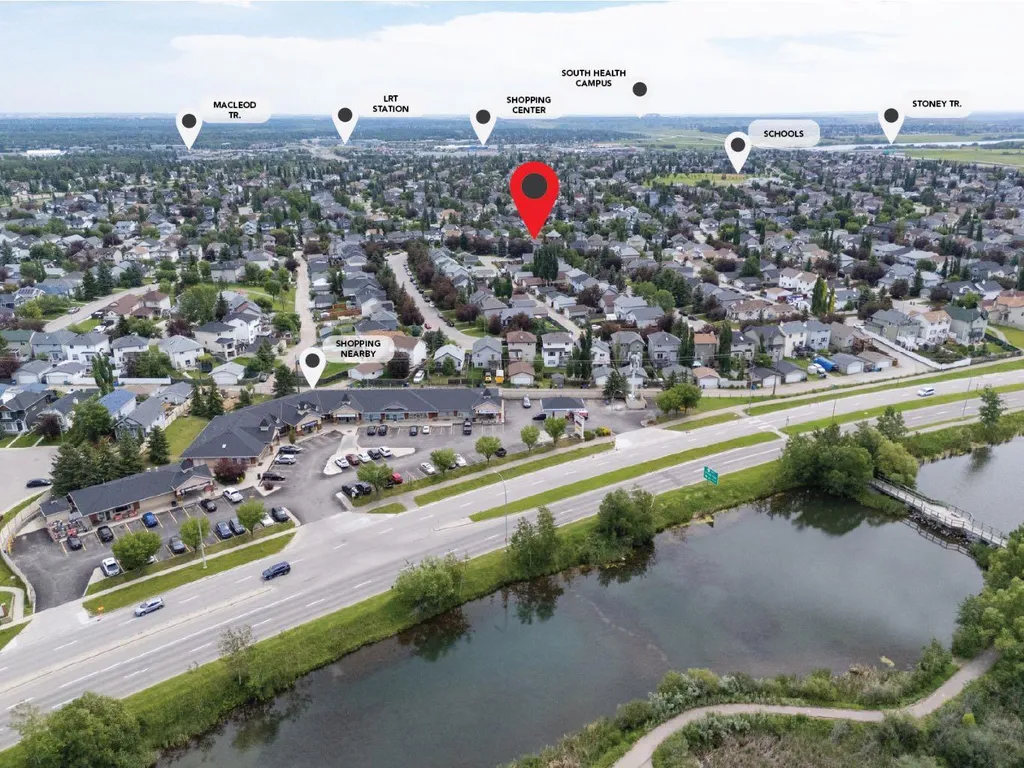 241 Somerside Close SW Calgary AB T2Y 4B6
