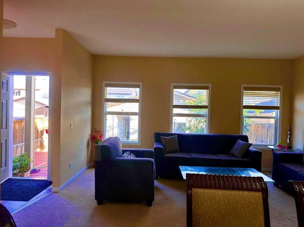 31 Skyview Springs Rise NE Calgary AB T3N 0B2