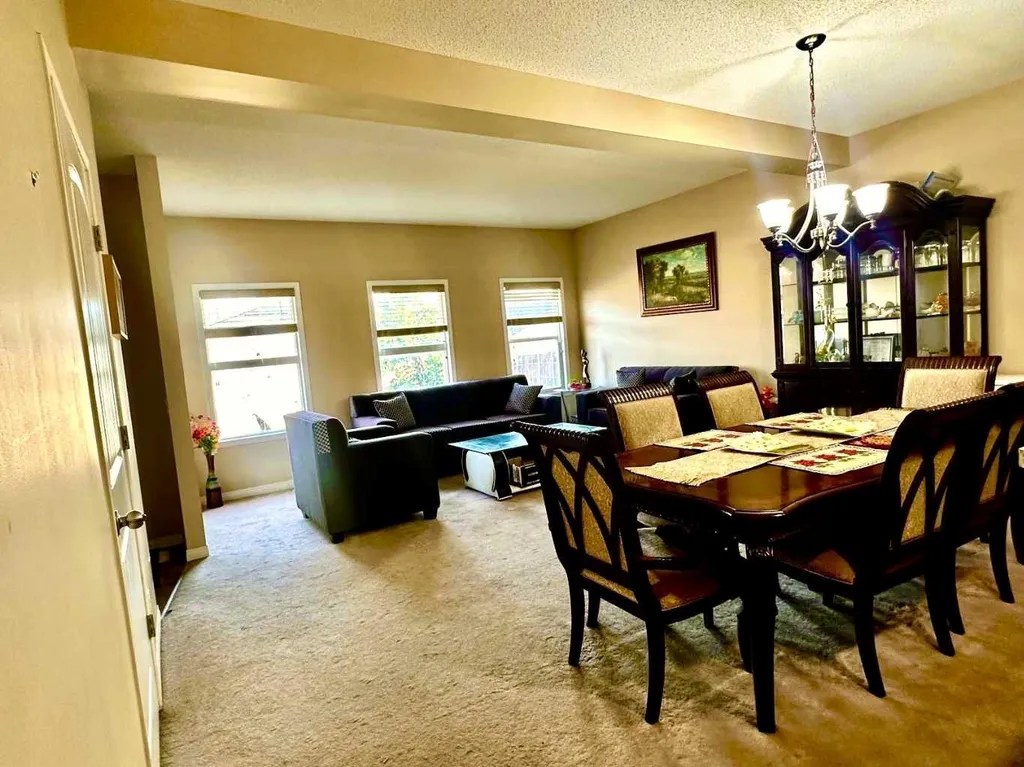 31 Skyview Springs Rise NE Calgary AB T3N 0B2