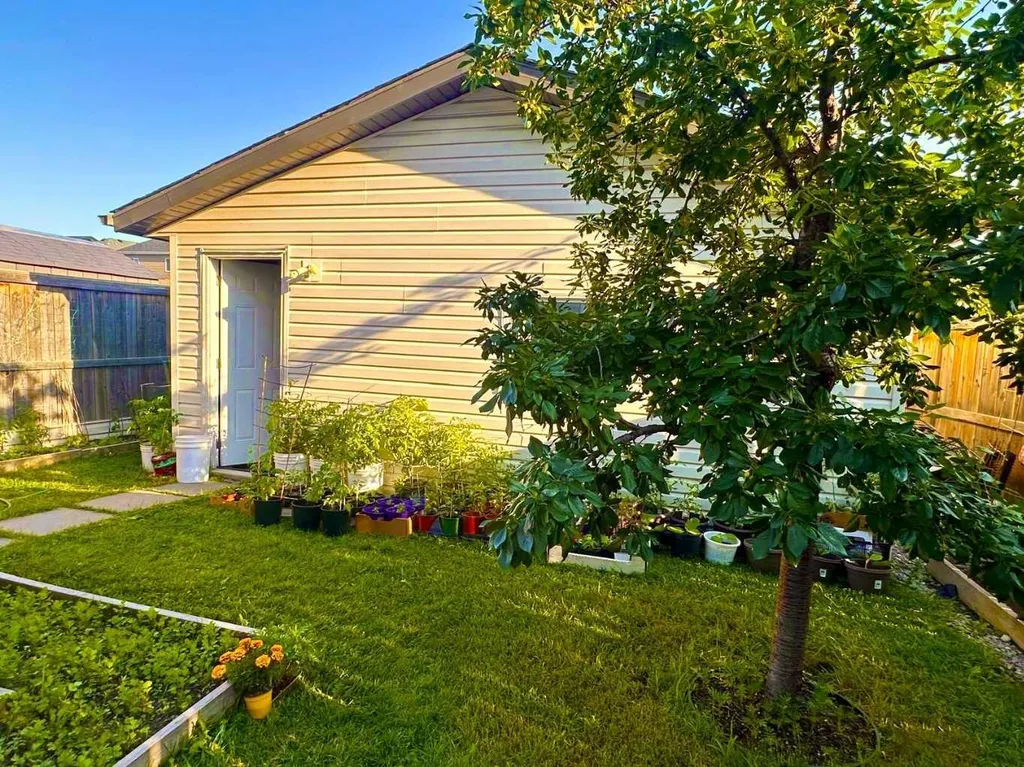 31 Skyview Springs Rise NE Calgary AB T3N 0B2