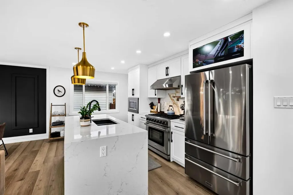 9512 Academy Drive SE Calgary AB T2J 1A7