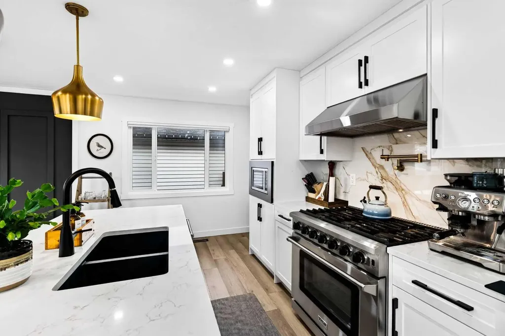 9512 Academy Drive SE Calgary AB T2J 1A7
