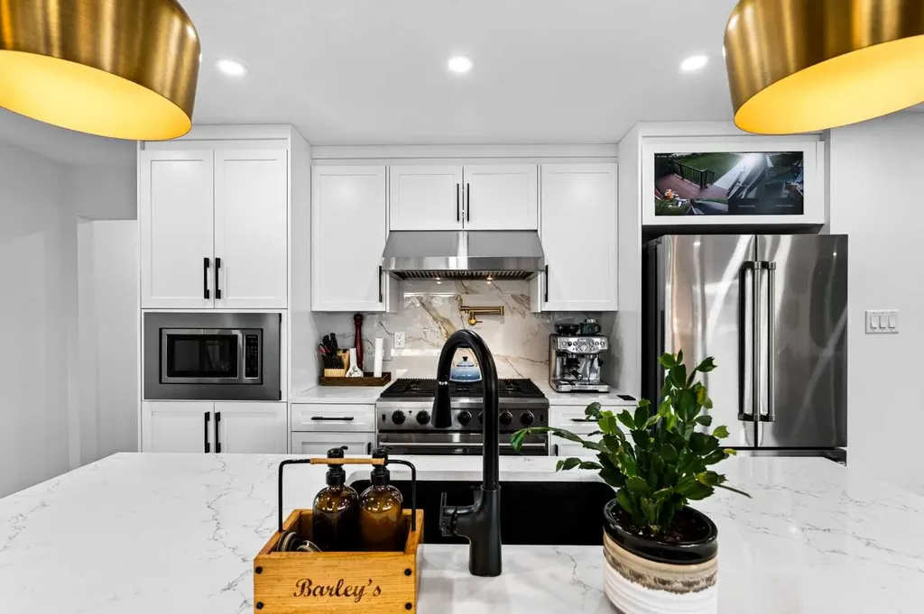 9512 Academy Drive SE Calgary AB T2J 1A7