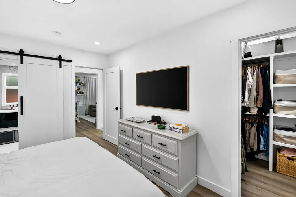 9512 Academy Drive SE Calgary AB T2J 1A7