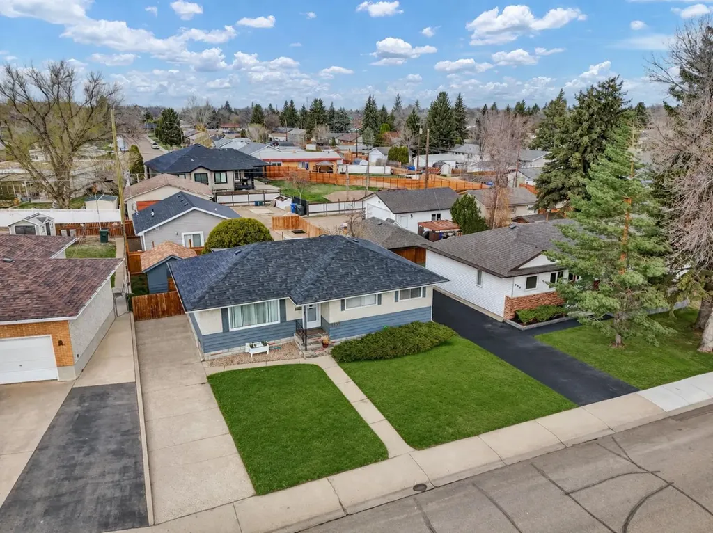 1804 29 Street SE Medicine Hat AB T1A 2J1