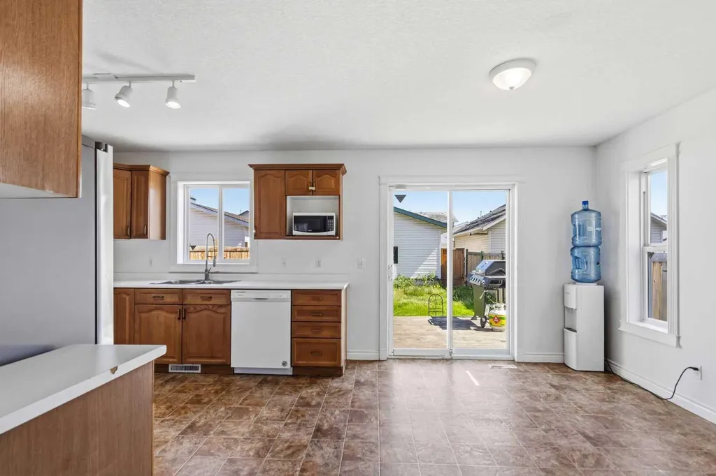 130 St. Laurent Way Fort Mcmurray AB T9K2K2