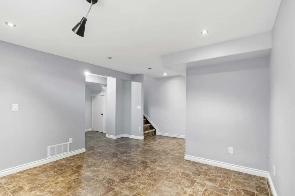 130 St. Laurent Way Fort Mcmurray AB T9K2K2