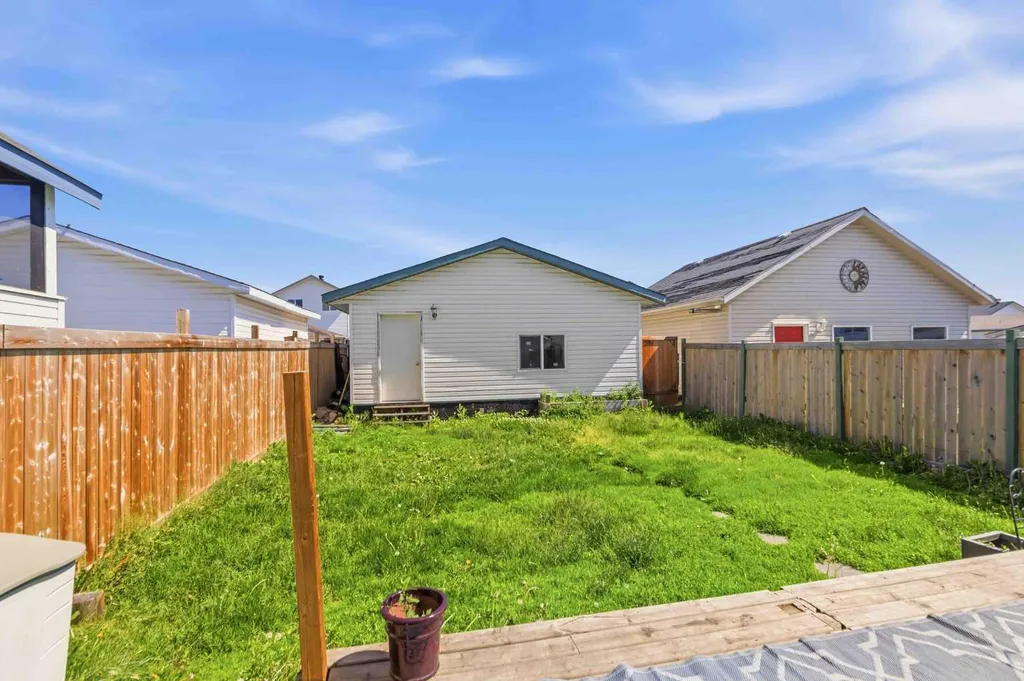 130 St. Laurent Way Fort Mcmurray AB T9K2K2