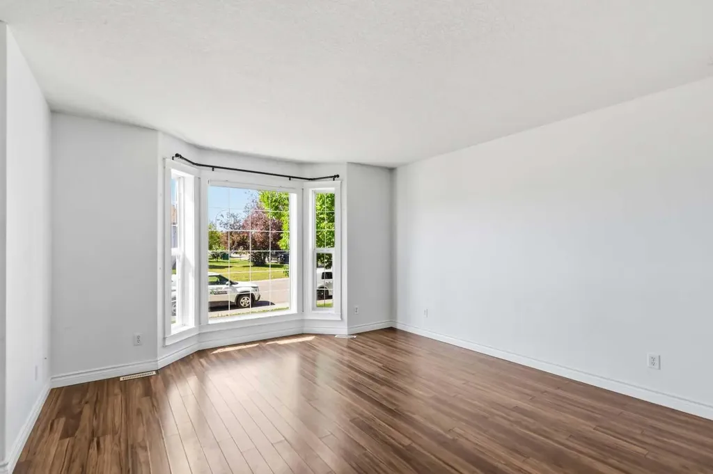 130 St. Laurent Way Fort Mcmurray AB T9K2K2