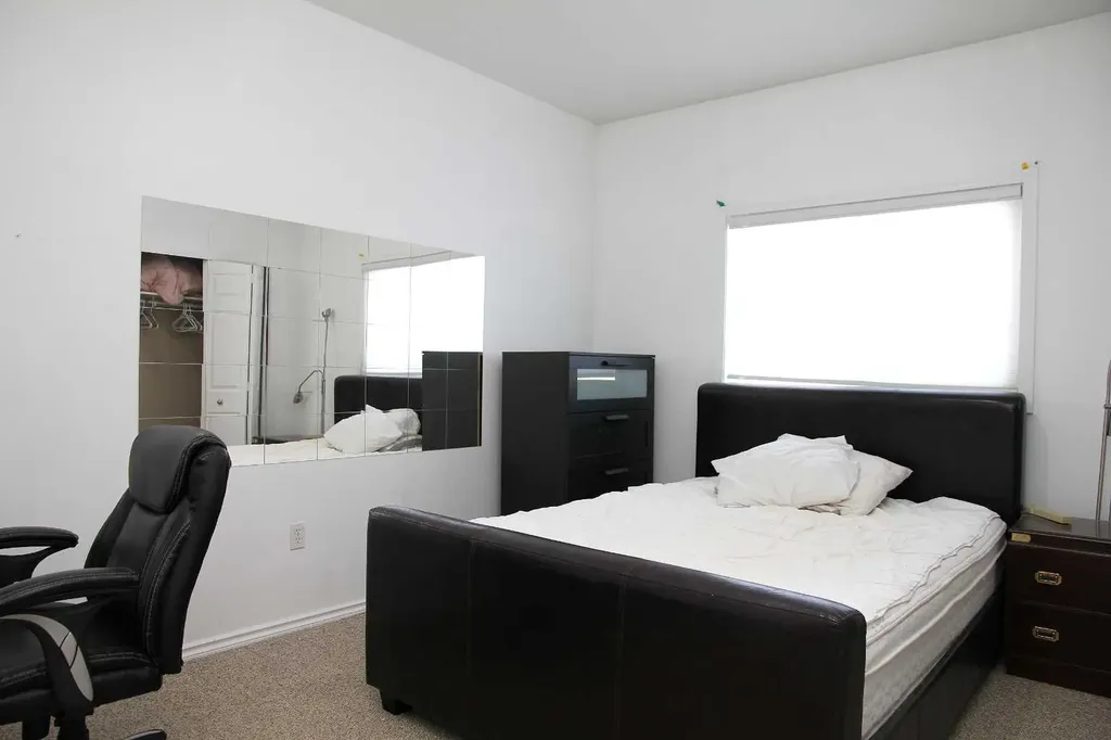 6608 42 Street Lloydminster AB T9V 3L1
