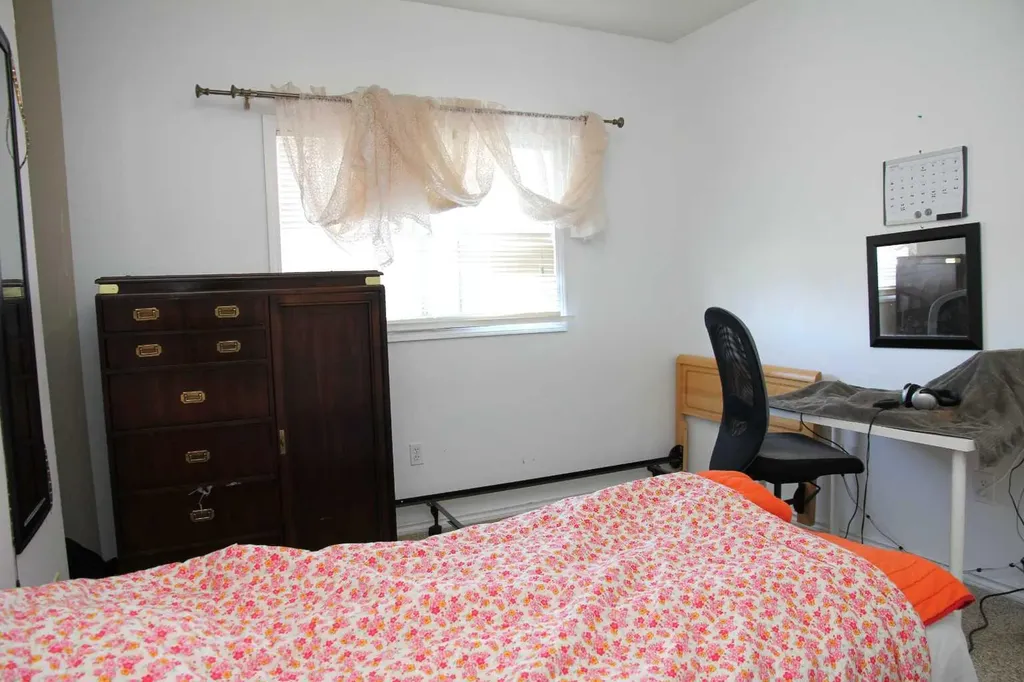 6608 42 Street Lloydminster AB T9V 3L1