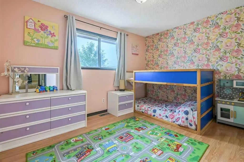 311 Penbrooke Crescent SE Calgary AB T2A 3T6