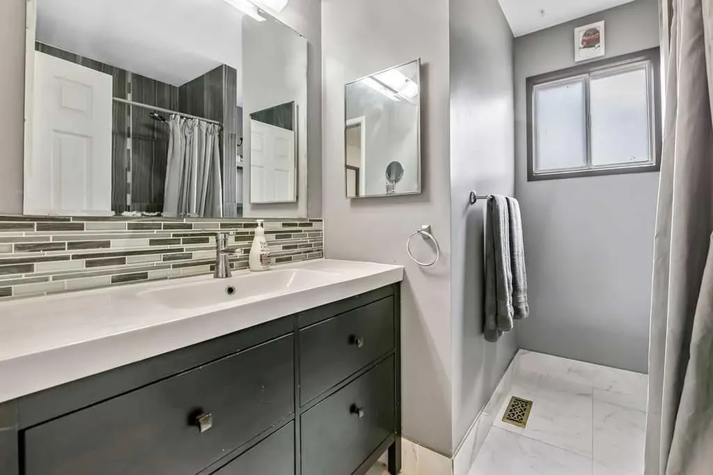 311 Penbrooke Crescent SE Calgary AB T2A 3T6