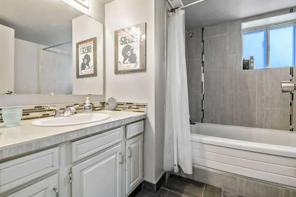 311 Penbrooke Crescent SE Calgary AB T2A 3T6