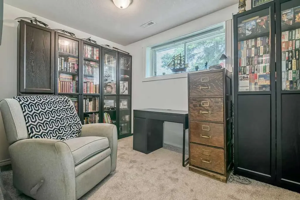 311 Penbrooke Crescent SE Calgary AB T2A 3T6