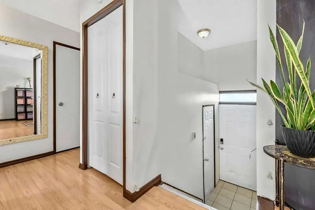 311 Penbrooke Crescent SE Calgary AB T2A 3T6