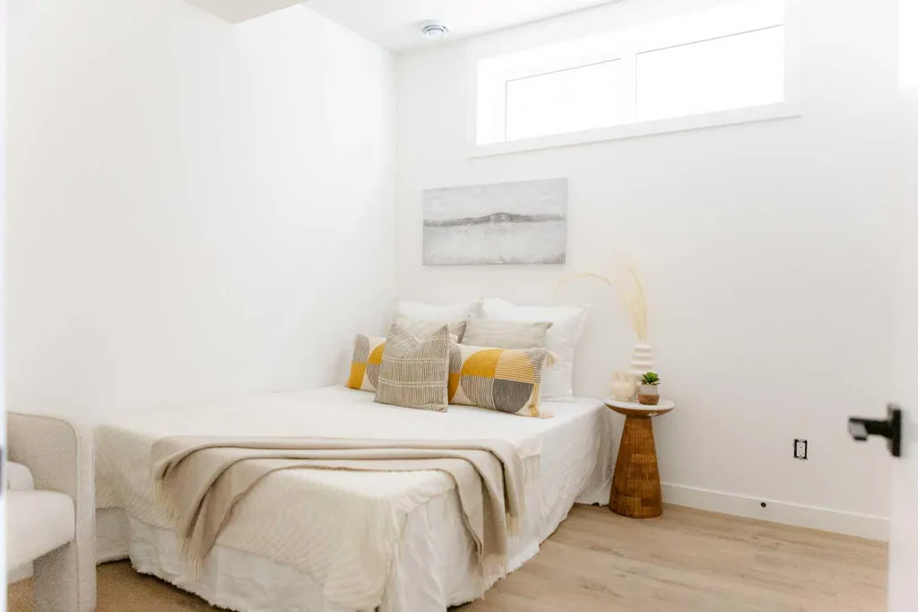 1524 29 Avenue SW Calgary AB T2T 1M3