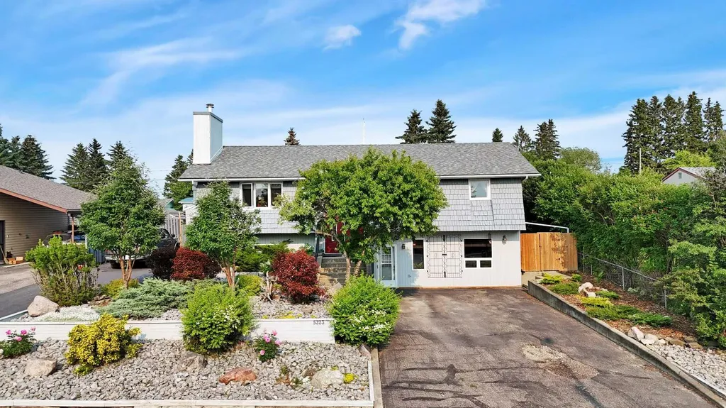 5323 53 Street Rocky Mountain House AB T4T 1G9