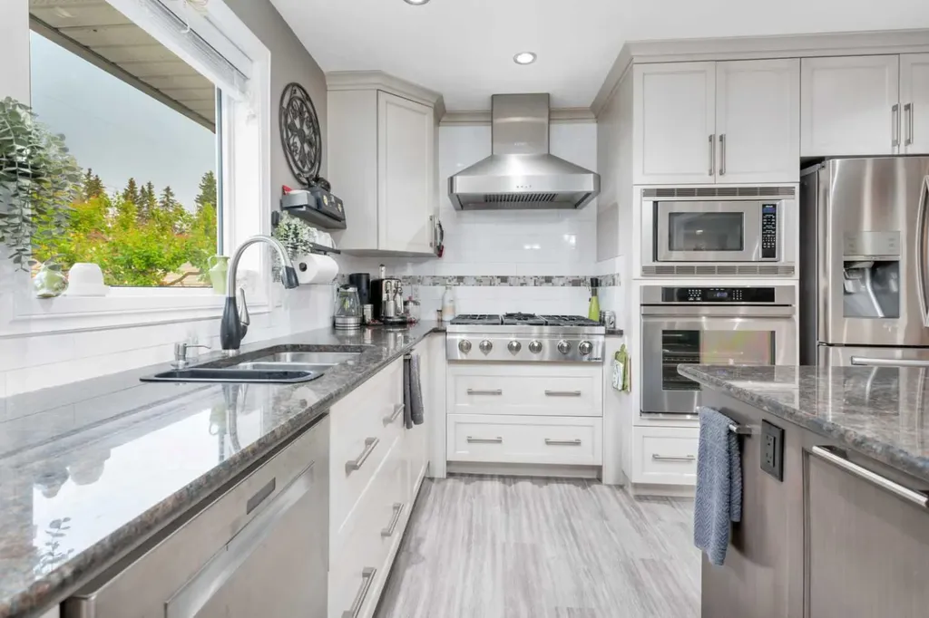 5323 53 Street Rocky Mountain House AB T4T 1G9