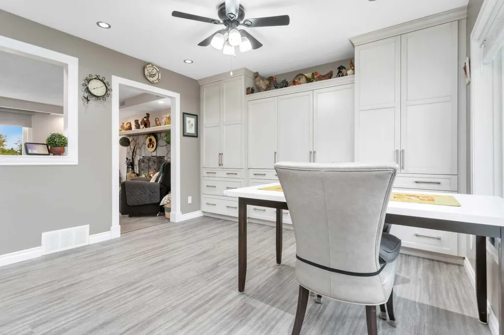 5323 53 Street Rocky Mountain House AB T4T 1G9