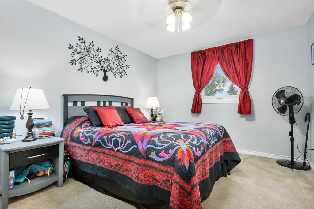 5323 53 Street Rocky Mountain House AB T4T 1G9