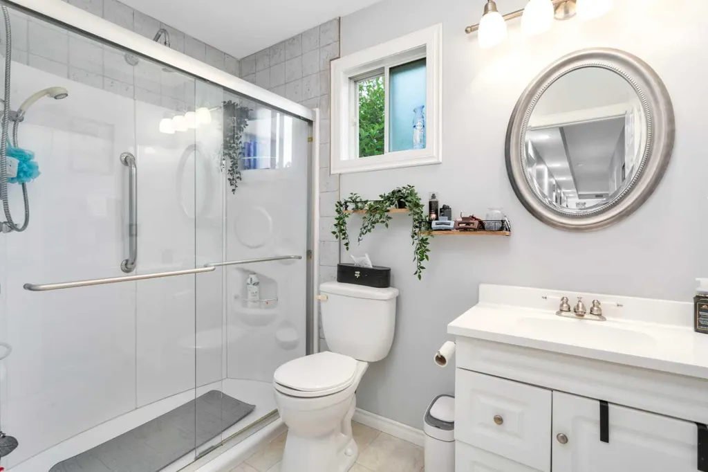 5323 53 Street Rocky Mountain House AB T4T 1G9