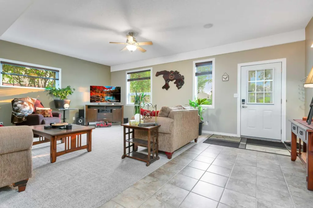 5323 53 Street Rocky Mountain House AB T4T 1G9