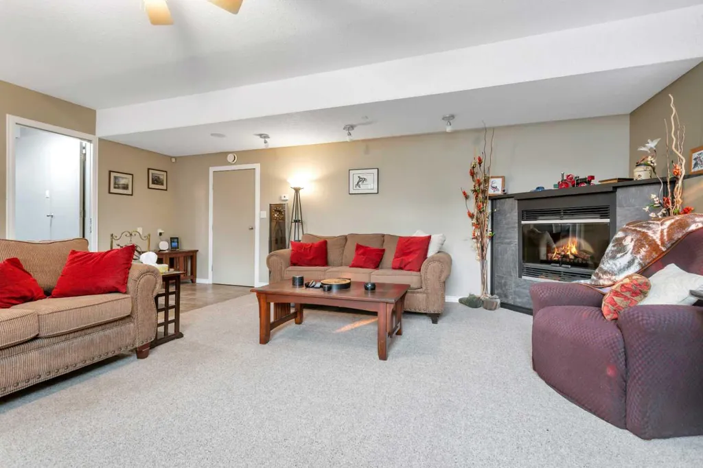5323 53 Street Rocky Mountain House AB T4T 1G9