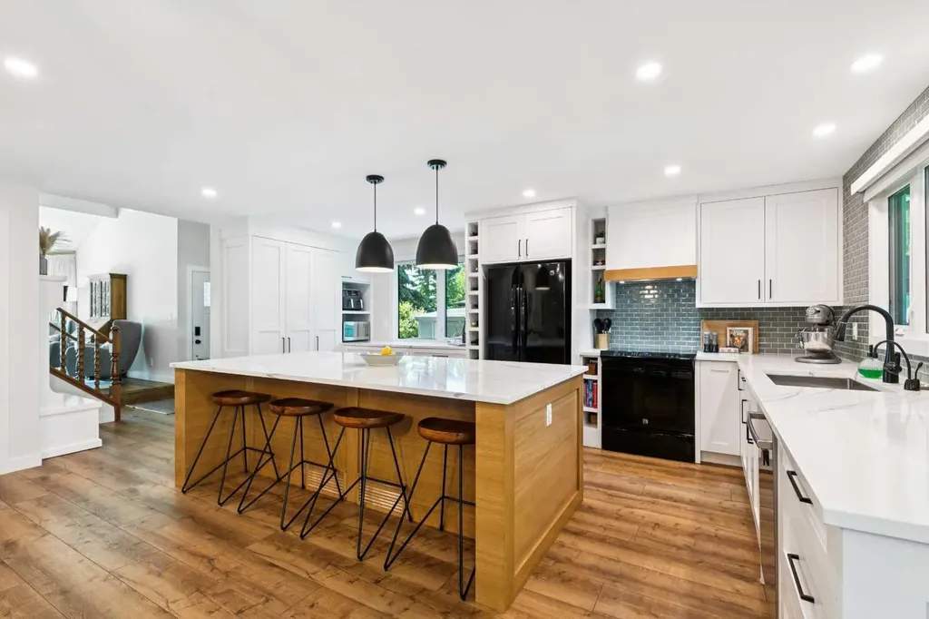 272 Woodfield Road SW Calgary AB T2W5P6