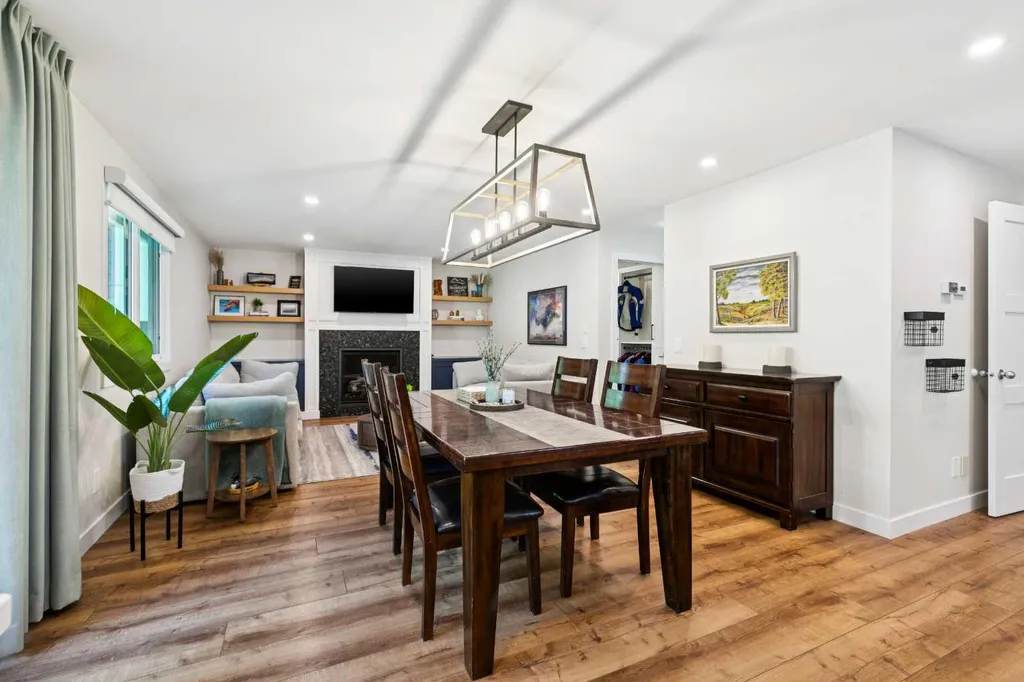 272 Woodfield Road SW Calgary AB T2W5P6