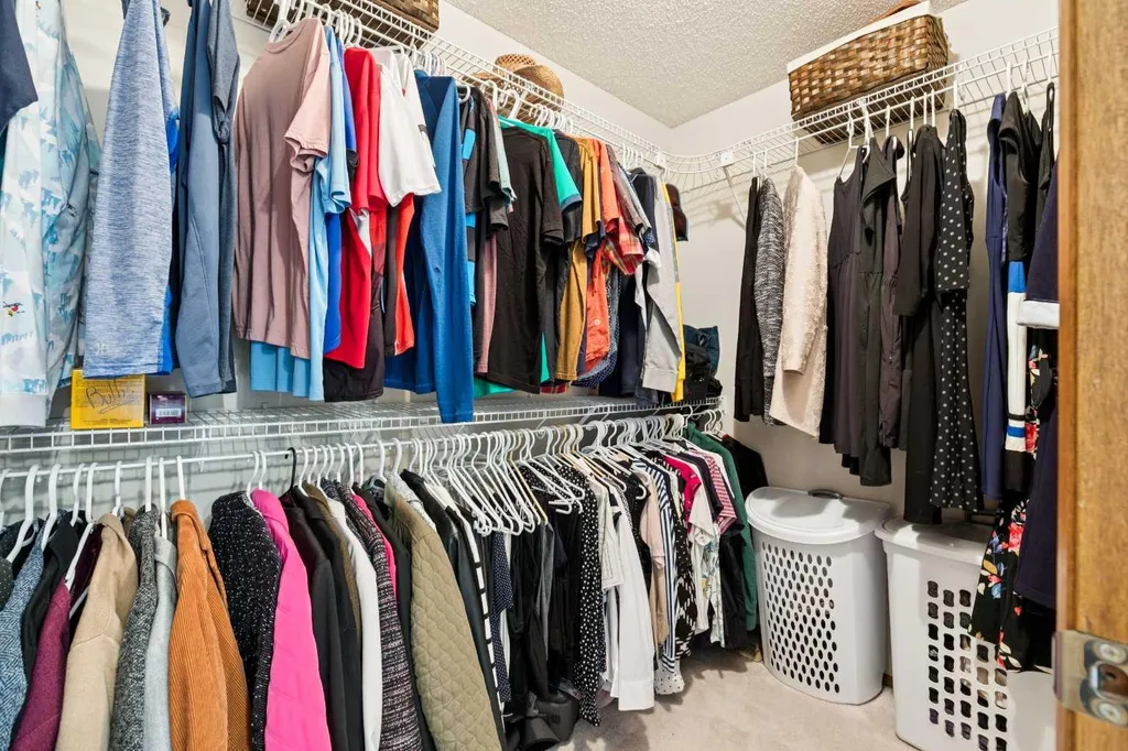 272 Woodfield Road SW Calgary AB T2W 3V9