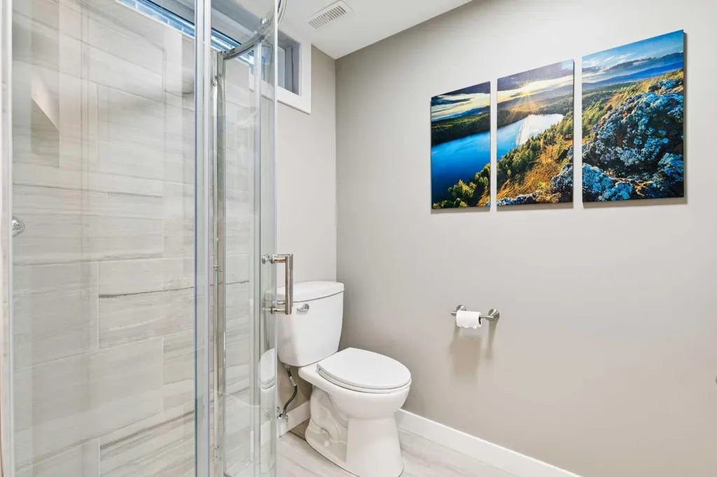 272 Woodfield Road SW Calgary AB T2W5P6