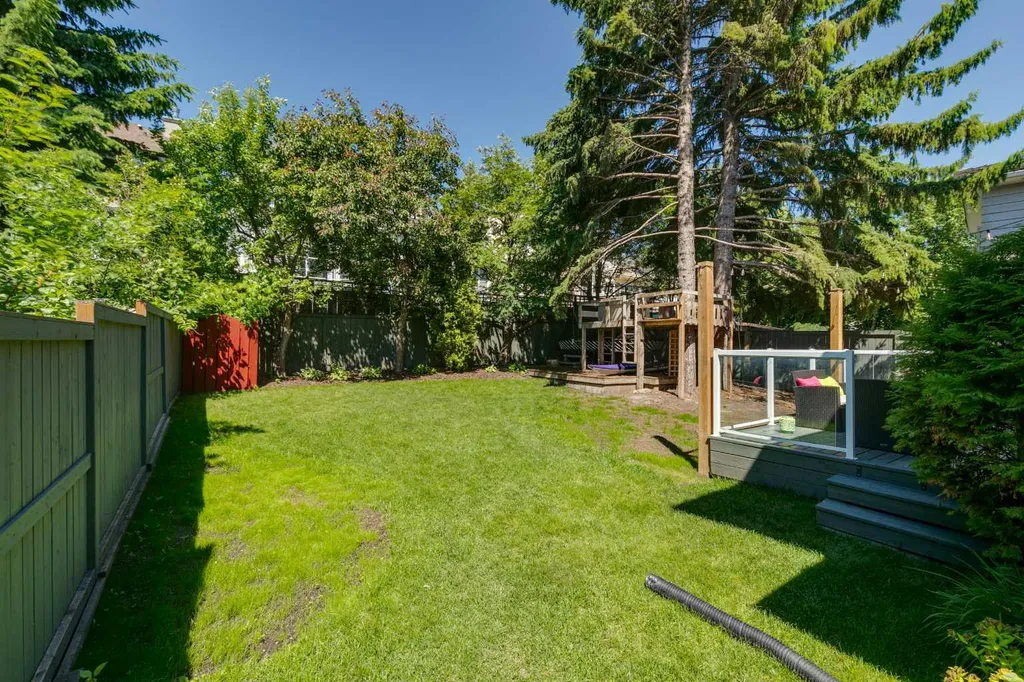 272 Woodfield Road SW Calgary AB T2W 3V9