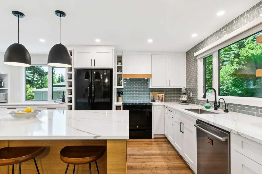 272 Woodfield Road SW Calgary AB T2W5P6