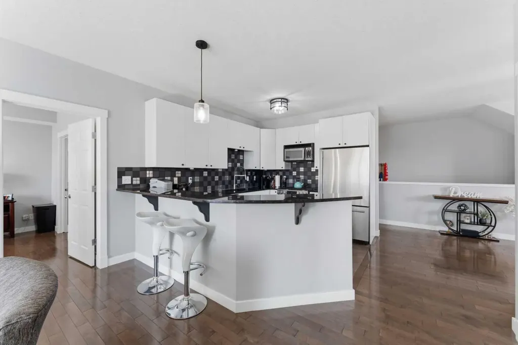 8000 Wentworth Drive SW Calgary AB T3H 5K9
