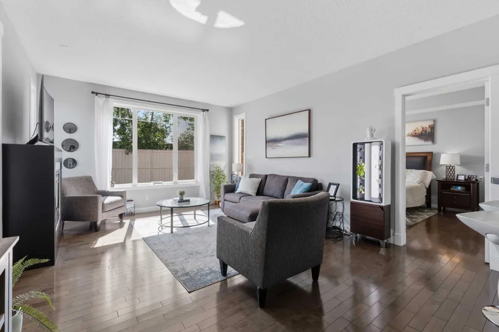 8000 Wentworth Drive SW Calgary AB T3C 0A2