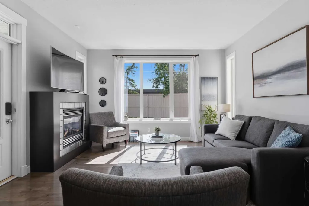 8000 Wentworth Drive SW Calgary AB T3H 5K9