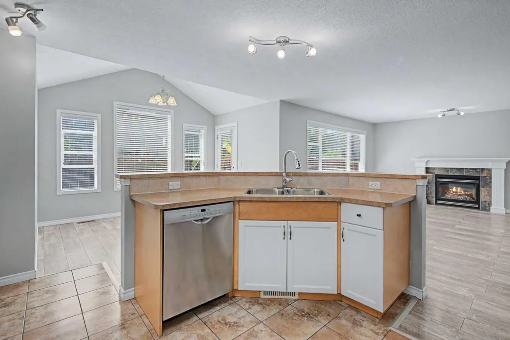 27 Bridlerange Circle SW Calgary AB T2Y5H4