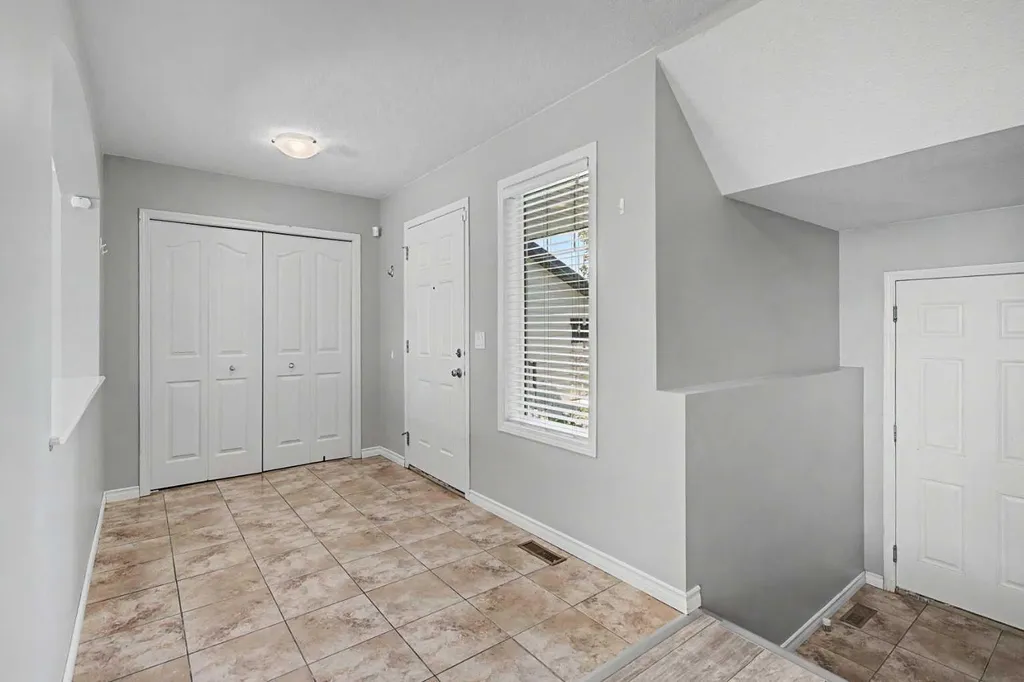 27 Bridlerange Circle SW Calgary AB T2Y5H4