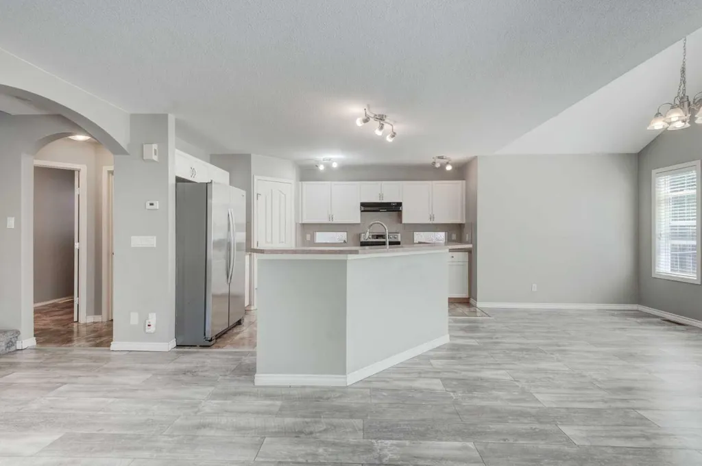 27 Bridlerange Circle SW Calgary AB T2Y5H4