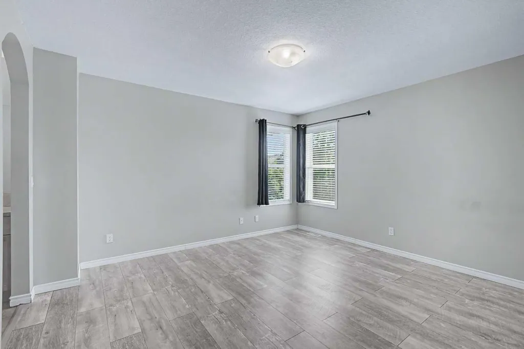 27 Bridlerange Circle SW Calgary AB T2Y5H4
