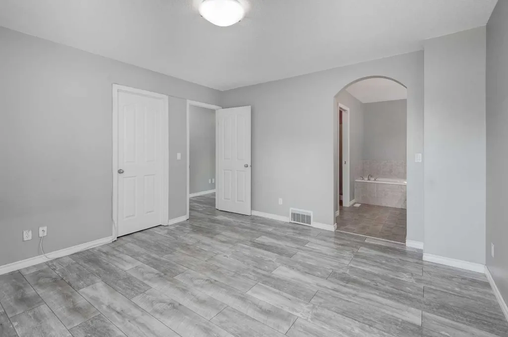 27 Bridlerange Circle SW Calgary AB T2Y5H4