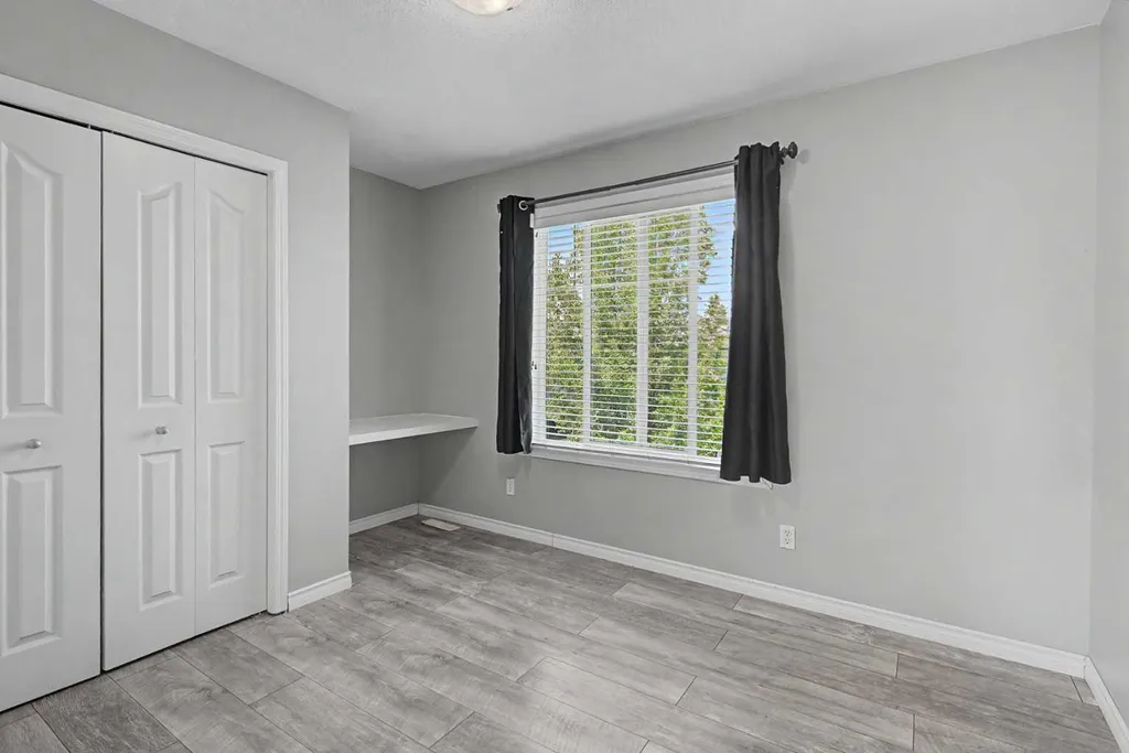 27 Bridlerange Circle SW Calgary AB T2Y5H4