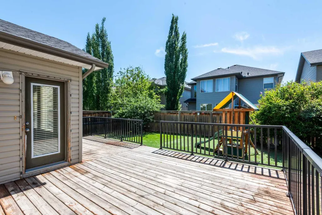 27 Bridlerange Circle SW Calgary AB T2Y5H4
