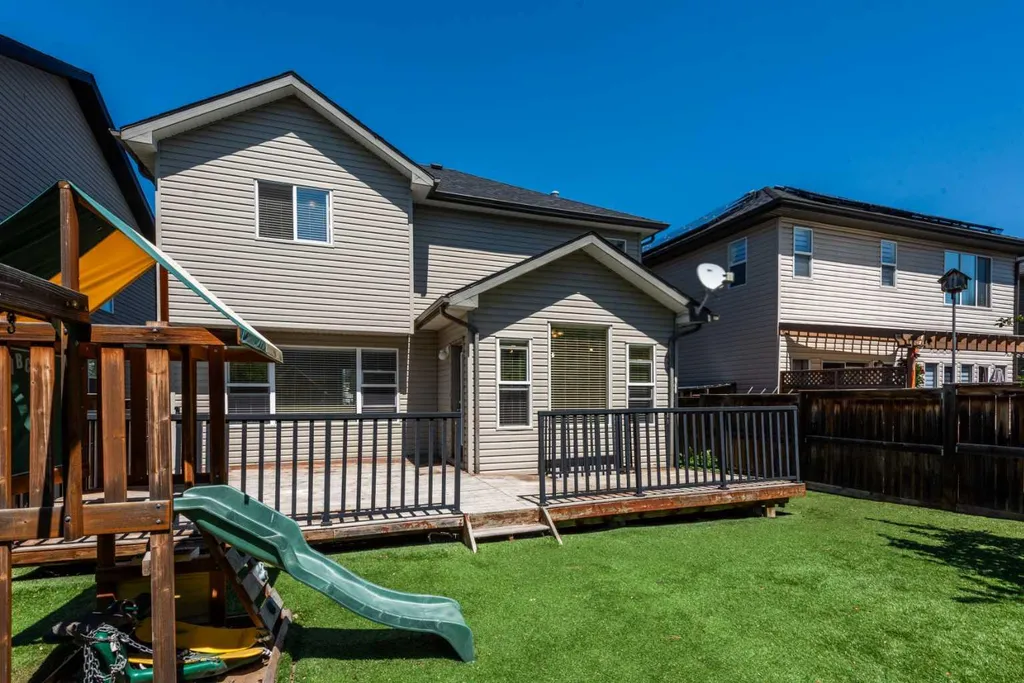 27 Bridlerange Circle SW Calgary AB T2Y5H4