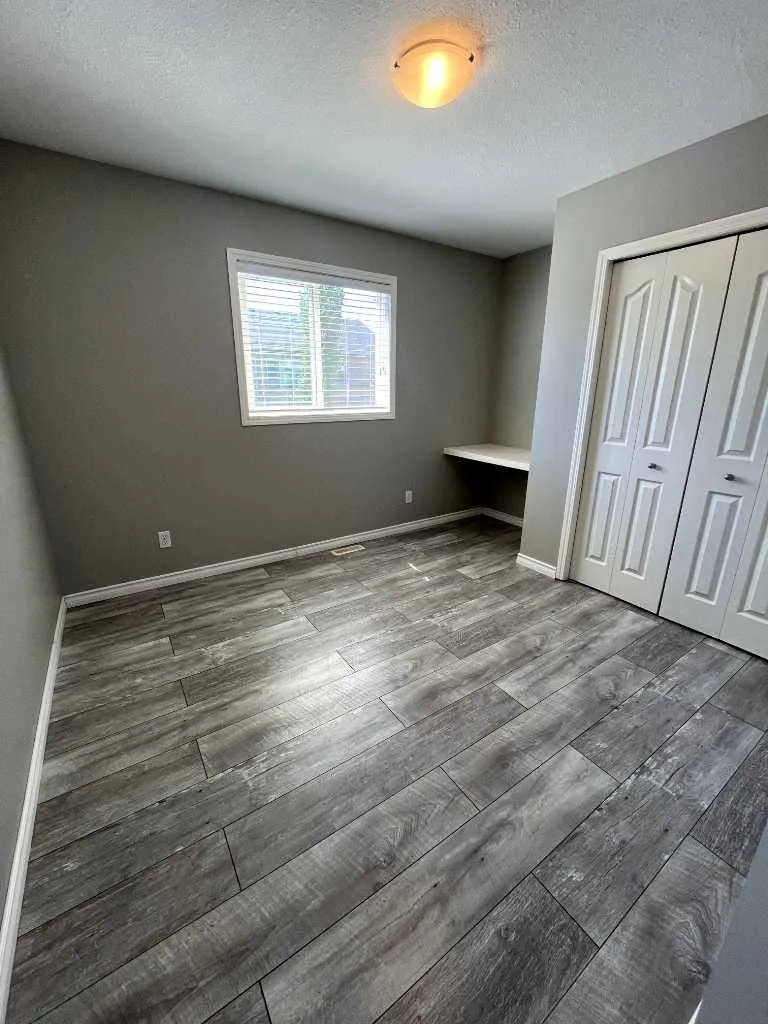 27 Bridlerange Circle SW Calgary AB T2Y5H4