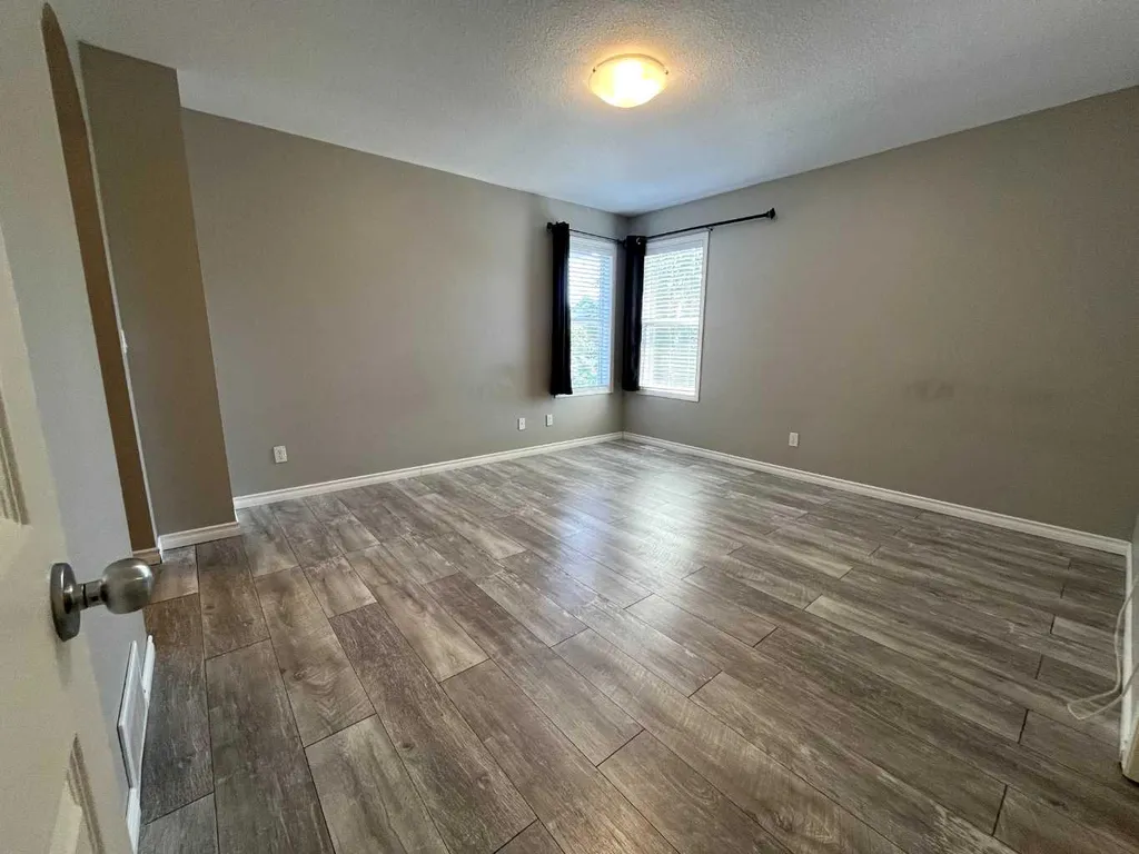 27 Bridlerange Circle SW Calgary AB T2Y5H4