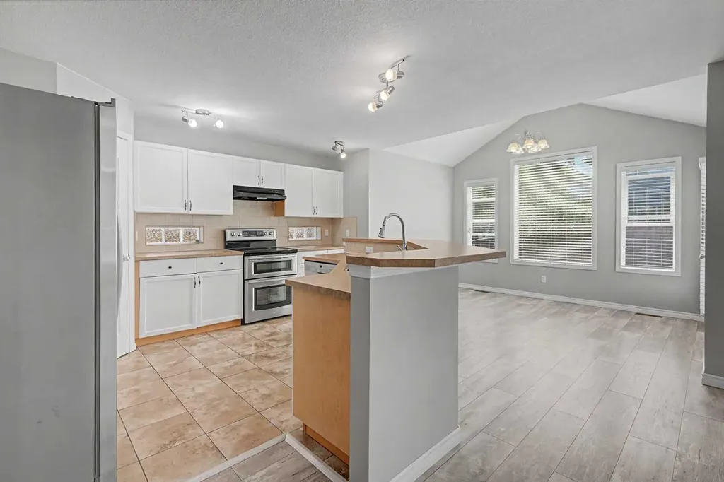 27 Bridlerange Circle SW Calgary AB T2Y5H4